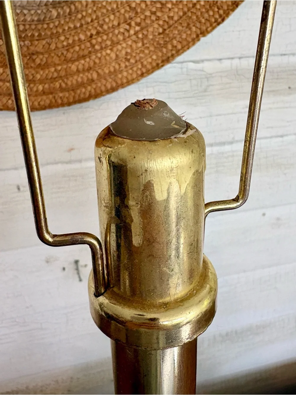 Partylite Gold Toned Self-feeding Taper Candle Lamp With Ribbed Glass Shade - - Picture 7 of 7